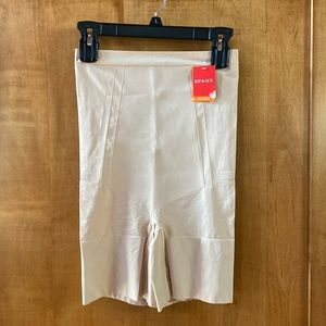 Spanx OnCore High Waisted Mid Thigh Short XL